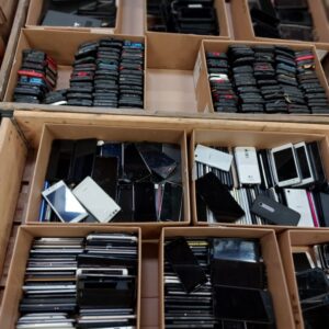 Smartphone Batch Mix Samsung, HUAWEI, OPPO, LG, HTC, ONE PlUS, ASUS, ALCATEL, SONY And More Work Phones are included Non Tested Grade: B & B+