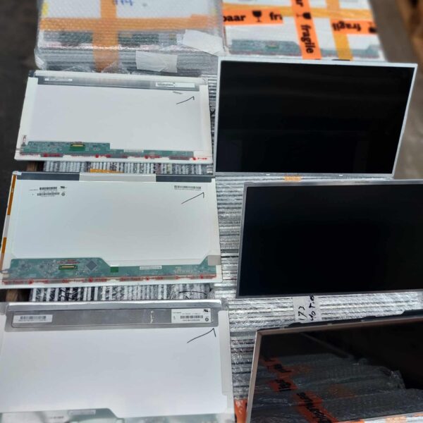 Full HD LED Screens-WARRANTY – 90 DAYS 17.3 Inch