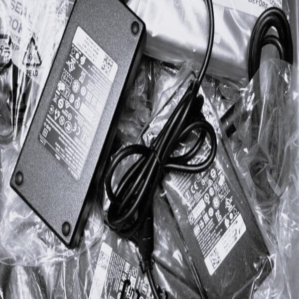Dell Chargers 90W New