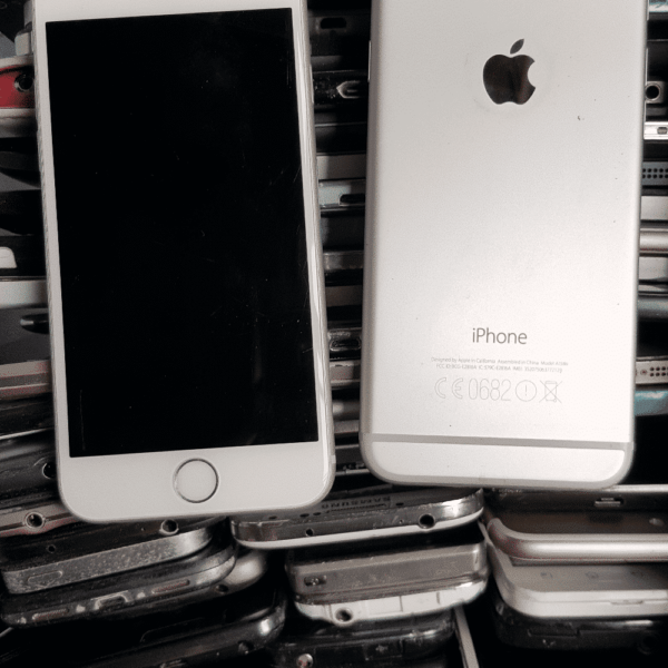 SmartPhones Samsung and iPhone Major Mix - C Grade for parts or repair. 149units / Take all