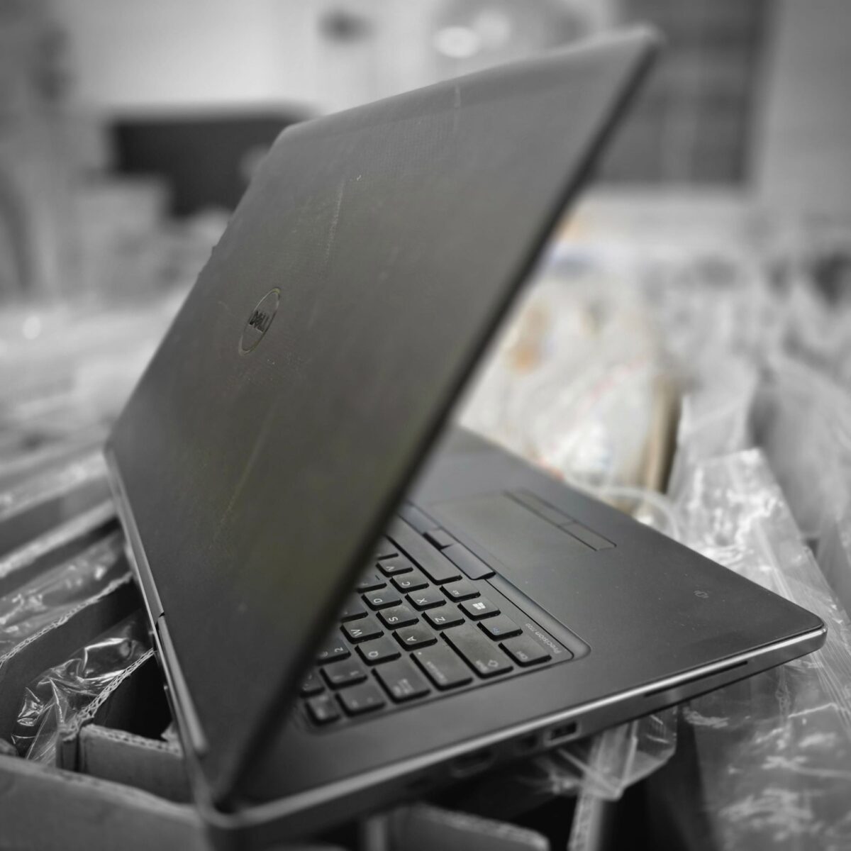 HP Dell.. i7-6 Laptops | SSD | 4GB/ 8GB - Image 5