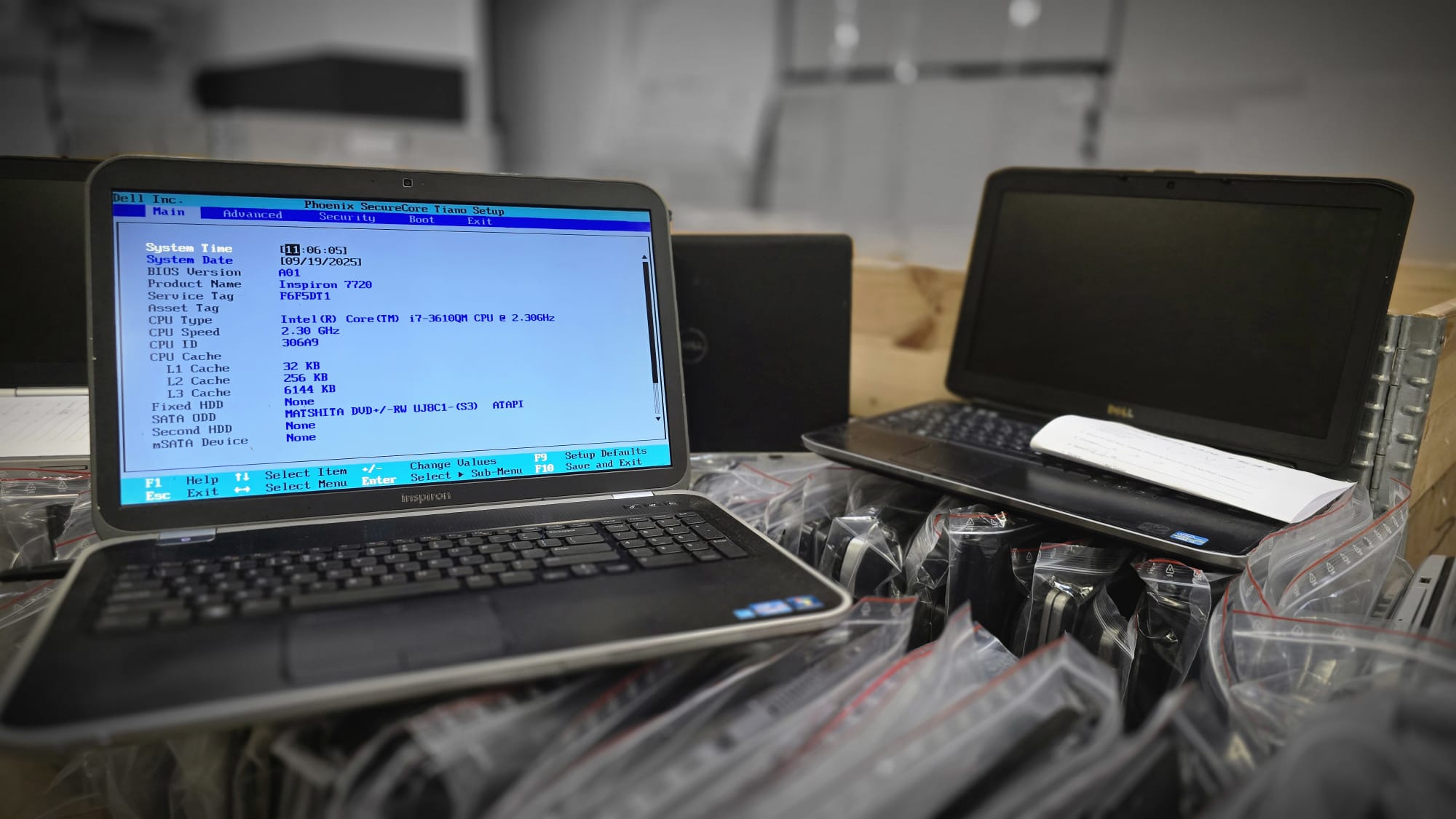 * i3, i5, i7 (3st Gen) * 4GB, 6GB, 8GB RAM * 320GB HDD * QWERTY * Grade B, B+ * Includes RAM & Battery