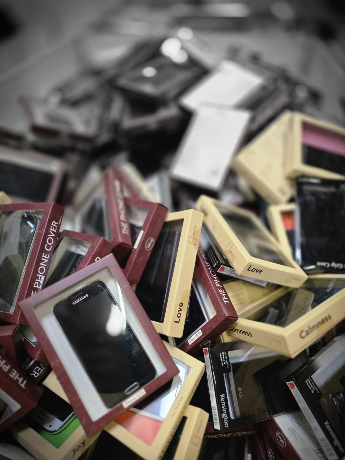 Samsung, Oppo, HTC Smartphones Visually Checked - Image 2